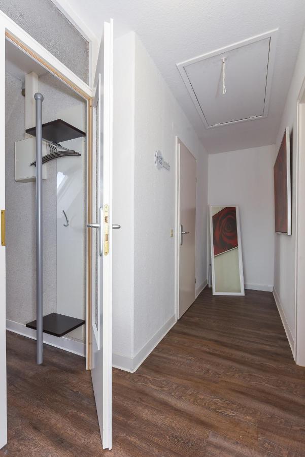 Ferienwohnungen Im Haus Ankerplatz Эзенс Экстерьер фото