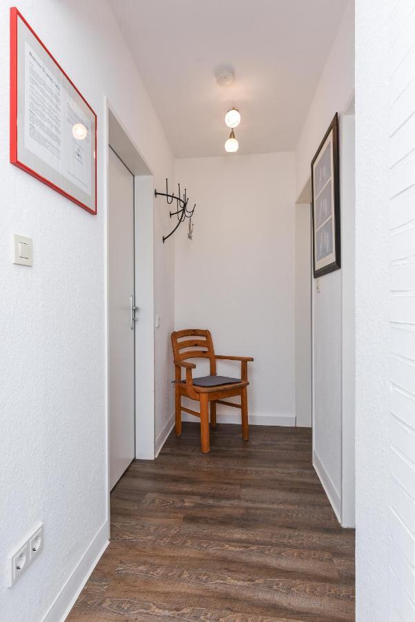 Ferienwohnungen Im Haus Ankerplatz Эзенс Экстерьер фото