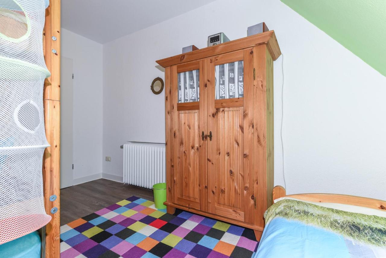 Ferienwohnungen Im Haus Ankerplatz Эзенс Экстерьер фото